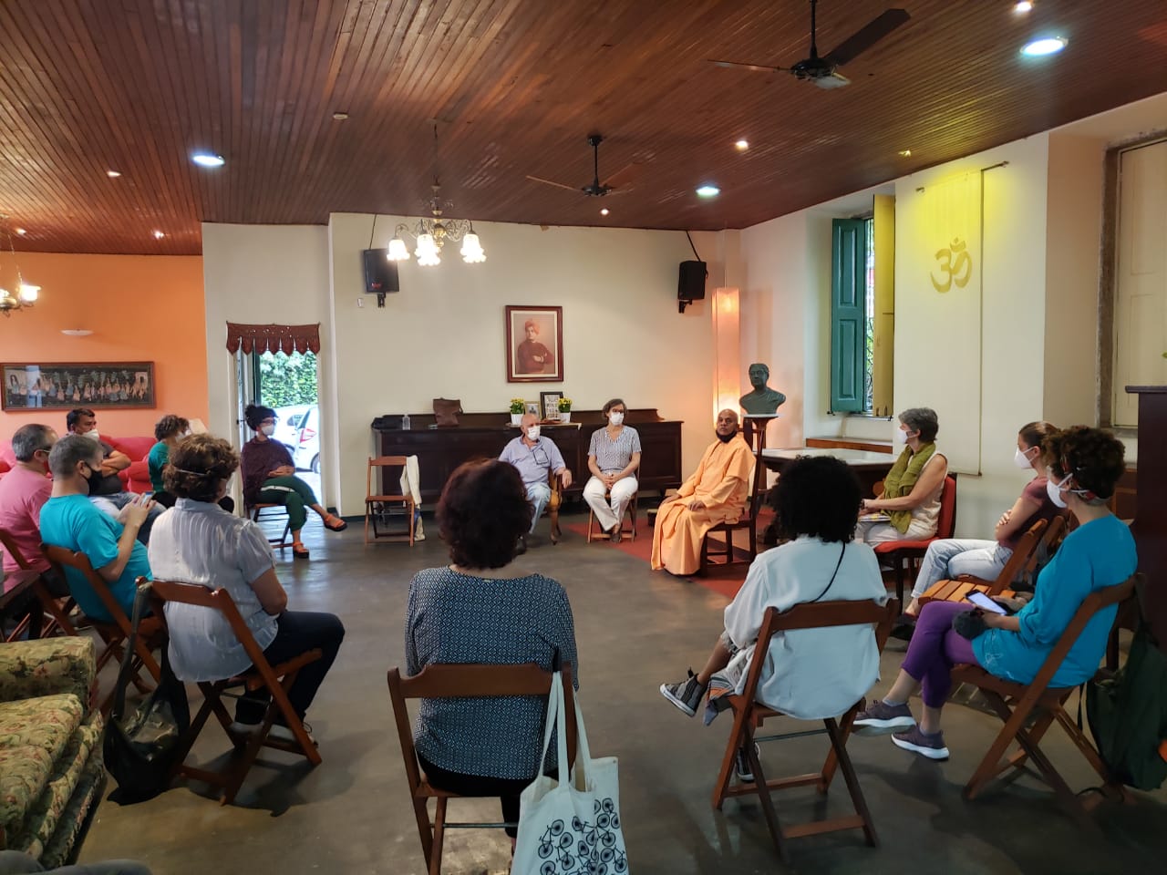Reunião de trabalho com Swami Nirmalatmananda